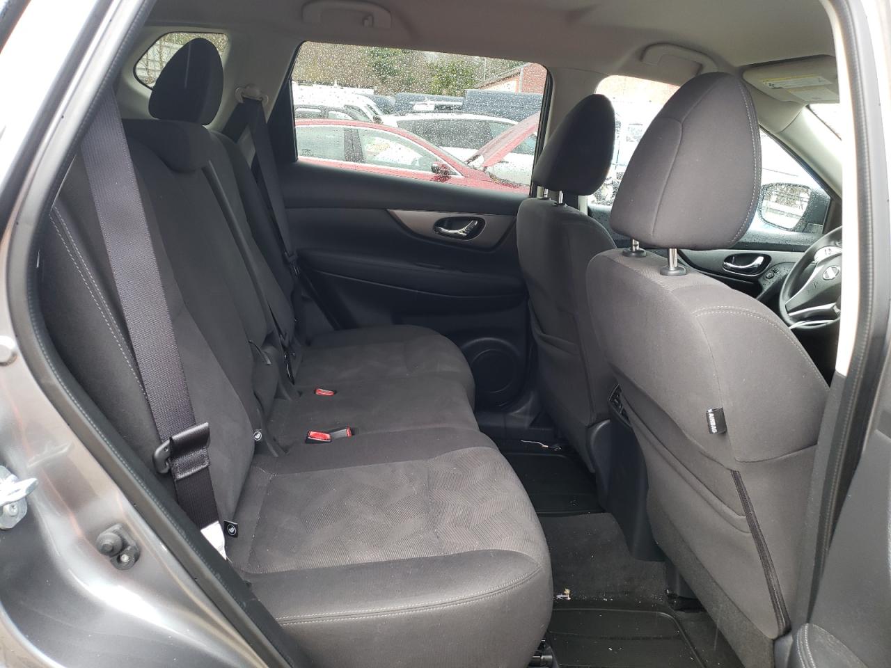Photo 6 from auction – 2016 NISSAN ROGUE S with VIN KNMAT2MV6GP699911