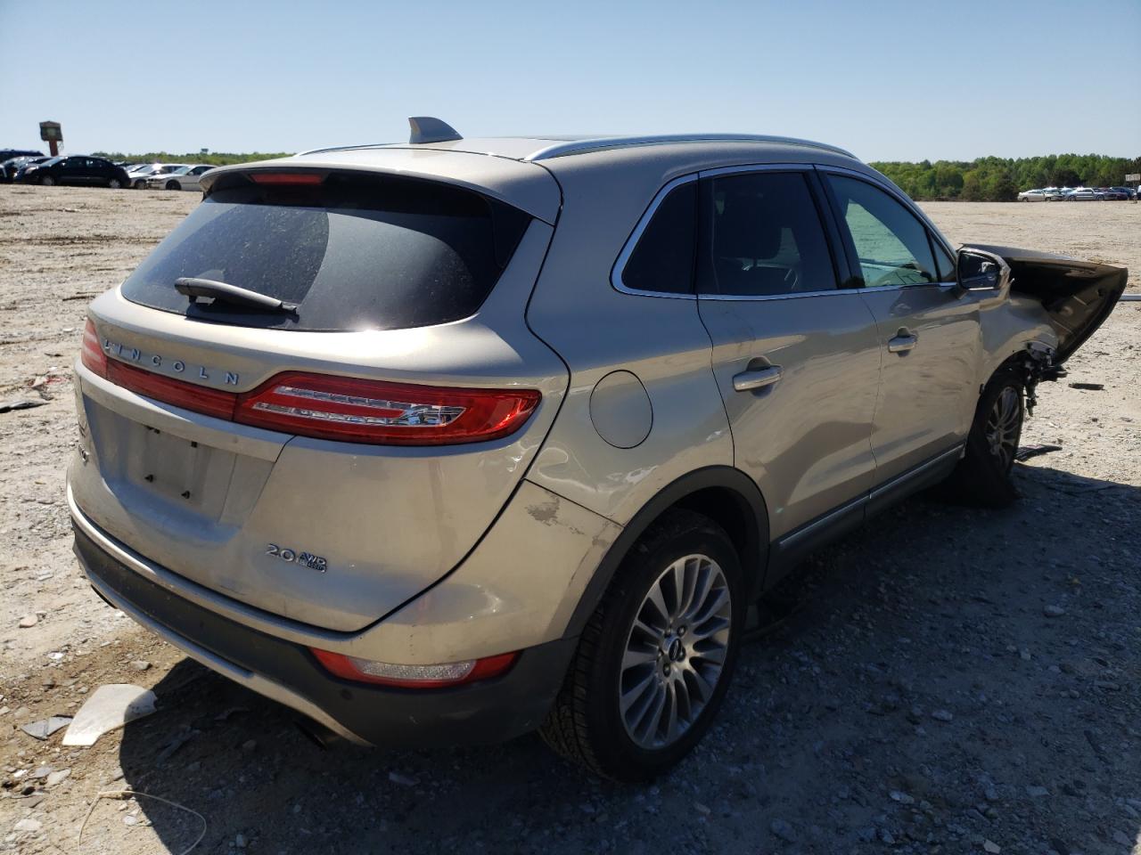 صورة رقم 4 من المزاد - 2015 LINCOLN MKC مع VIN 5LMCJ2A93FUJ17956