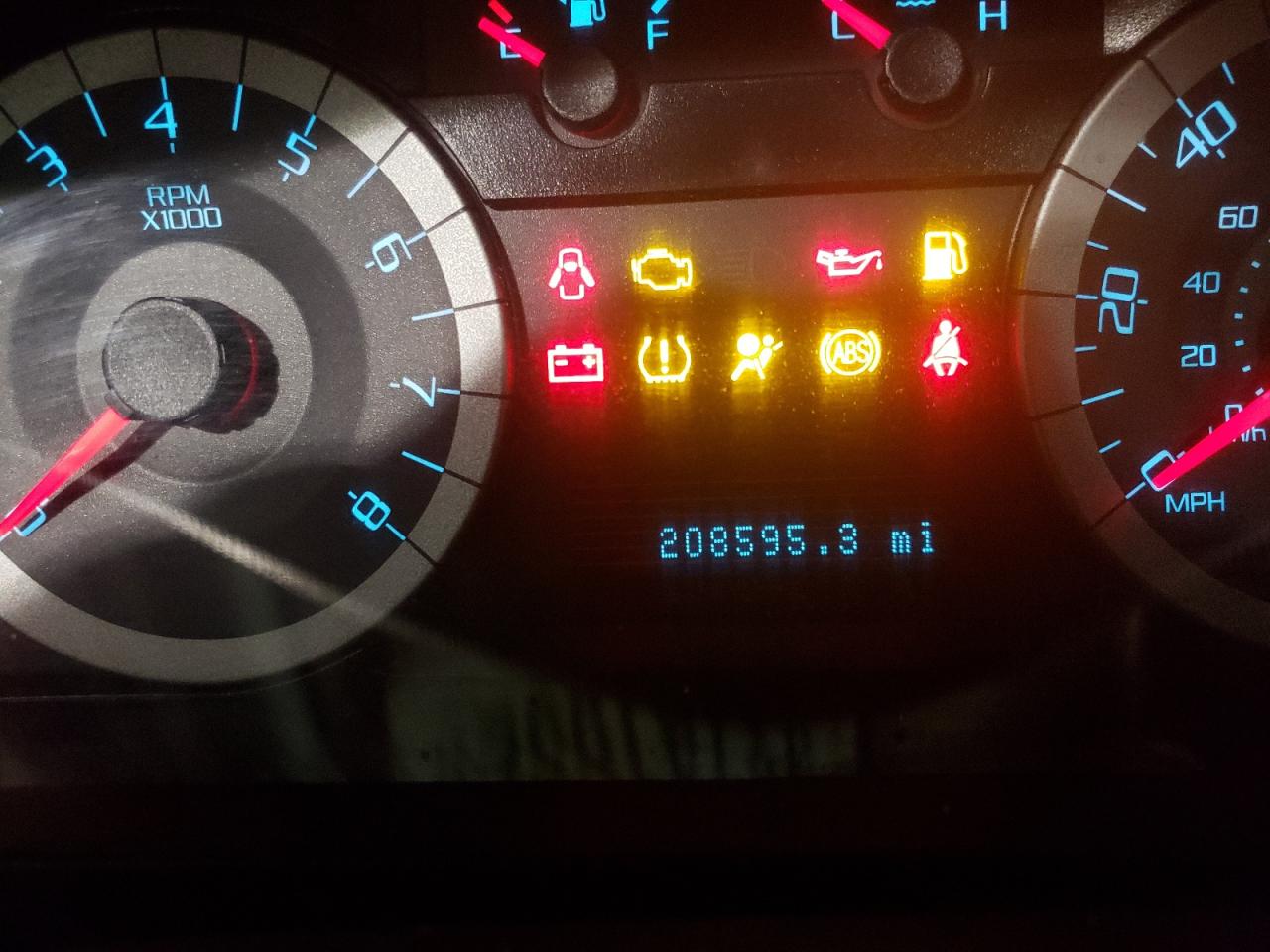 Photo 8 from auction – 2010 FORD ESCAPE LIM with VIN 1FMCU9EG8AKD04643