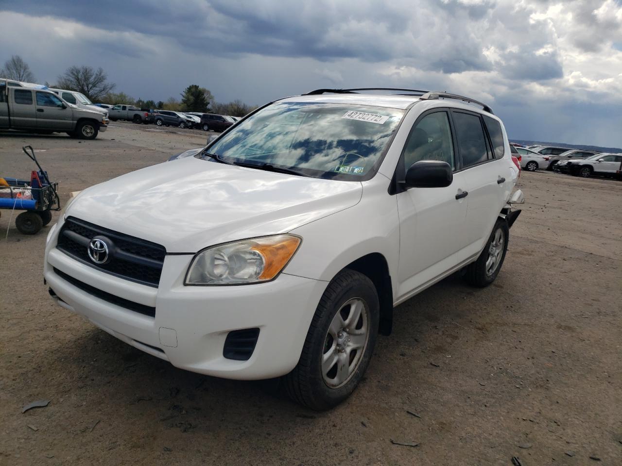 Photo 2 from auction – 2009 TOYOTA RAV4 with VIN JTMBF33V495010384