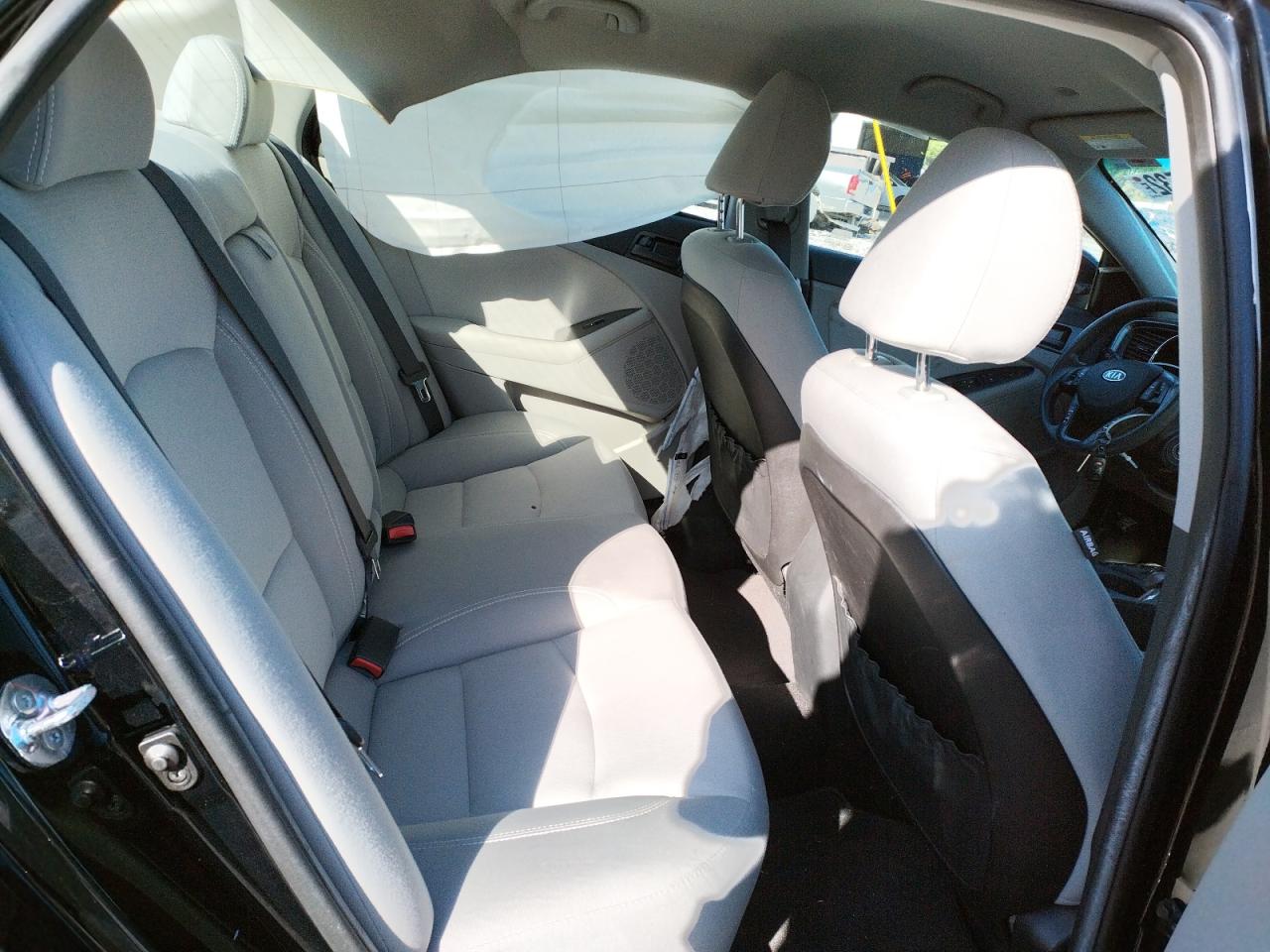Photo 6 from auction – 2012 KIA OPTIMA LX with VIN 5XXGM4A71CG044761
