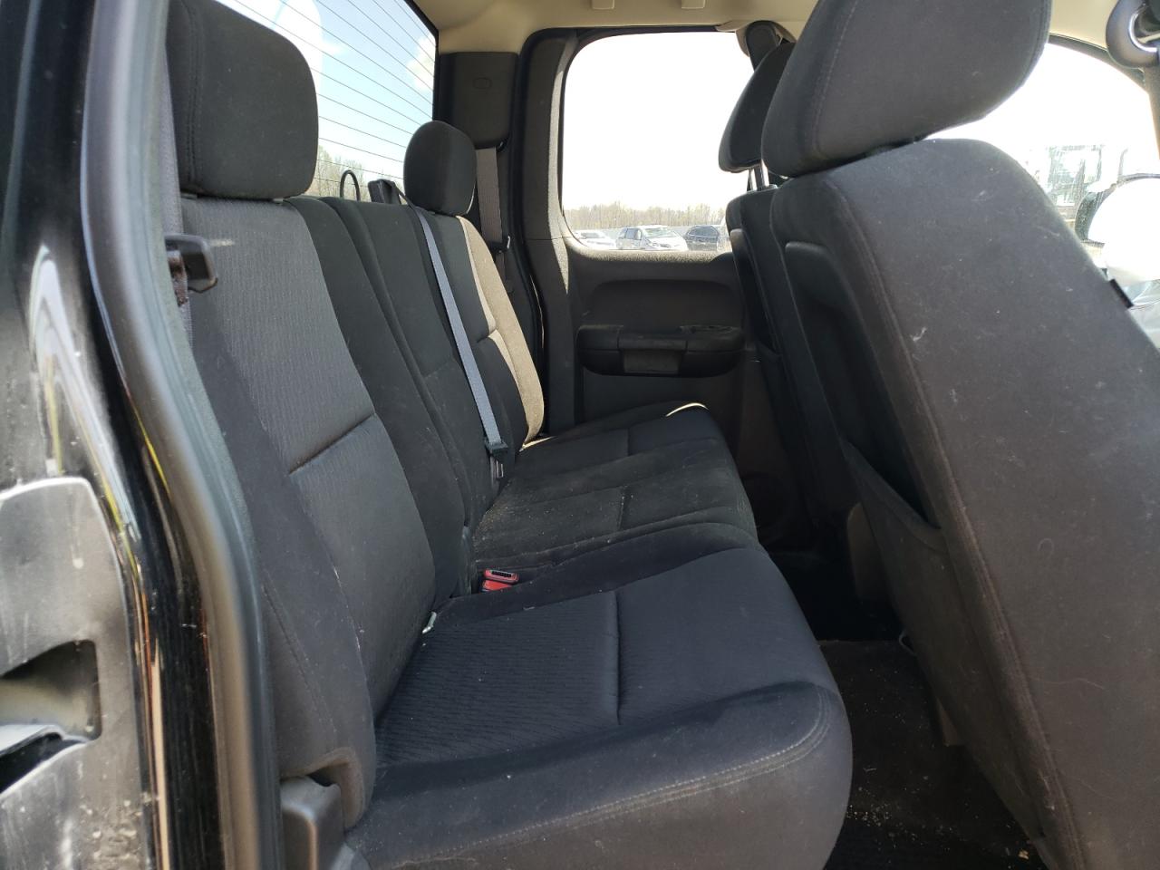 Photo 6 from auction – 2011 CHEVROLET 1500 with VIN 1GCRKSE31BZ363471