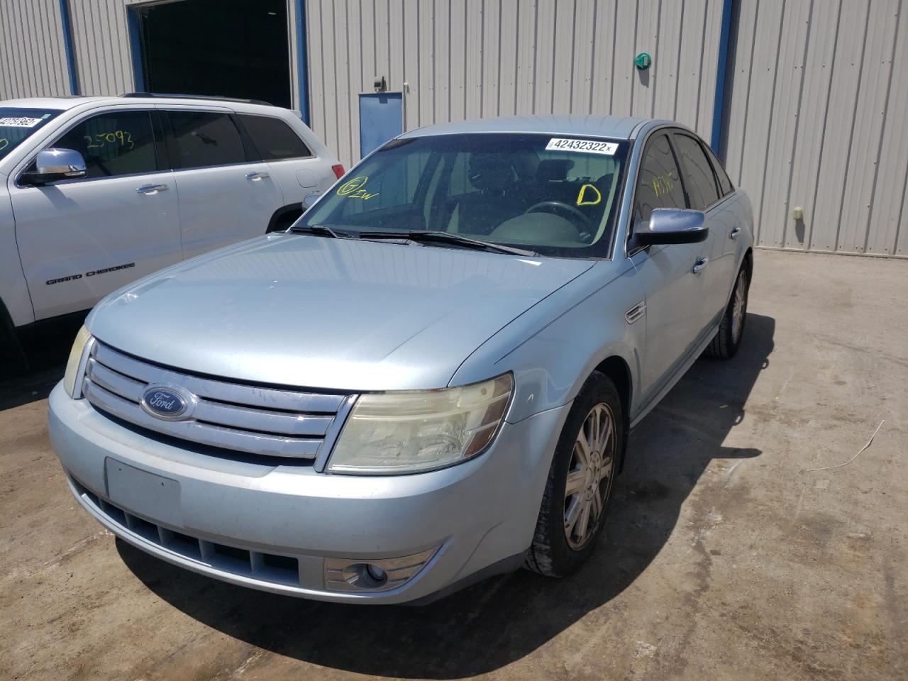 Photo 2 from auction – 2008 FORD TAURUS LIM with VIN 1FAHP25W58G172508