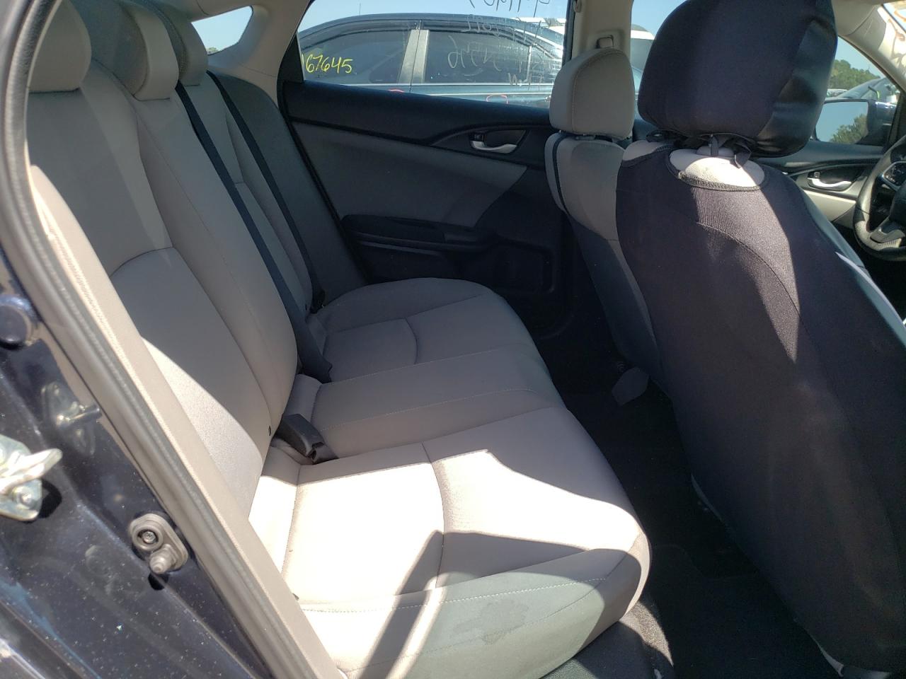Photo 6 from auction – 2018 HONDA CIVIC LX with VIN 19XFC2F55JE026683