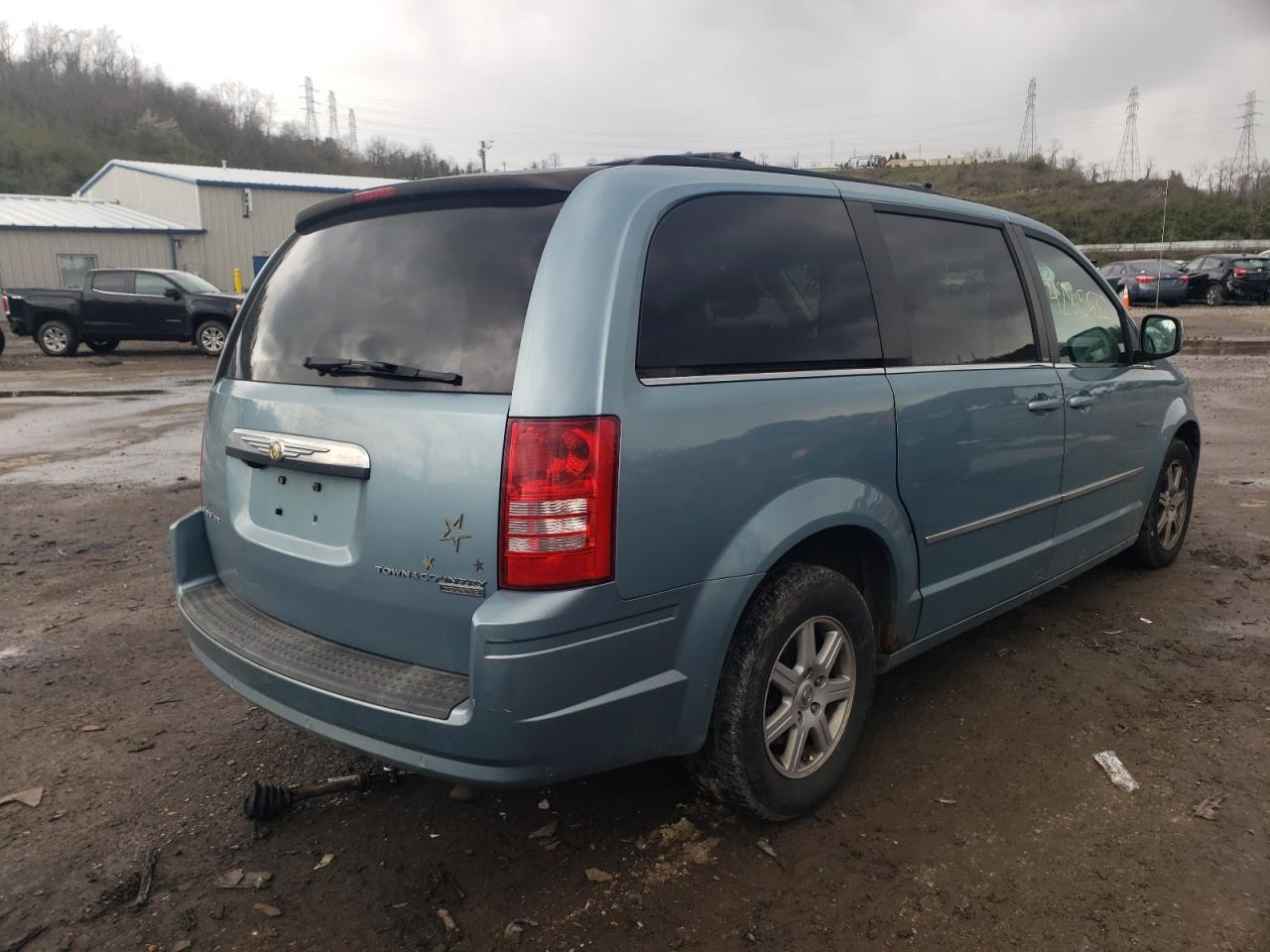 Photo 4 from auction – 2010 CHRYSLER TOWN & COU with VIN 2A4RR8D16AR414948