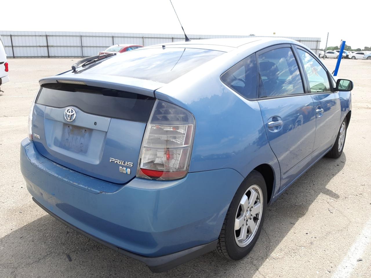 Photo 4 from auction – 2005 TOYOTA PRIUS with VIN JTDKB20U553016928