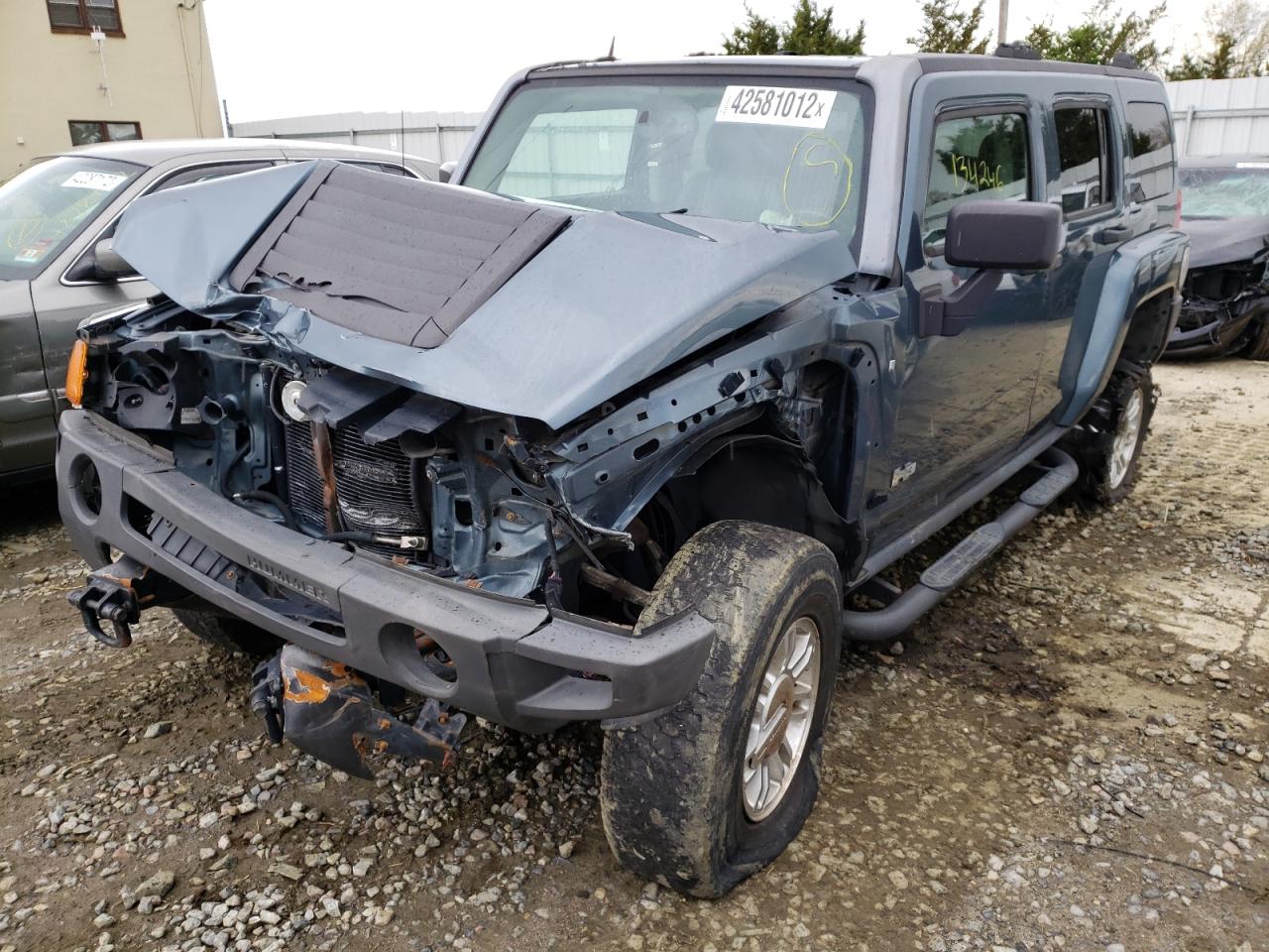 Photo 2 from auction – 2007 HUMMER H3 with VIN 5GTDN13E378188520