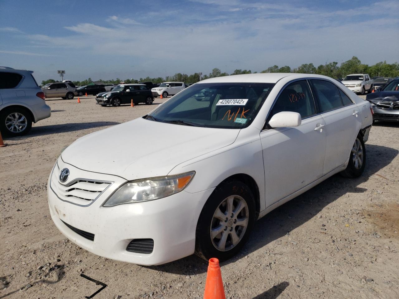 Photo 2 from auction – 2011 TOYOTA CAMRY BASE with VIN 4T4BF3EK7BR174910