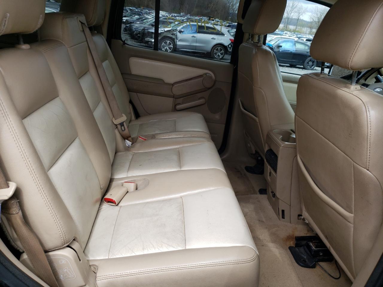 Photo 6 from auction – 2007 FORD EXPLORER E with VIN 1FMEU74E17UA41258