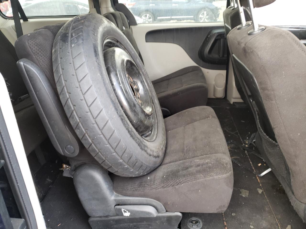 Photo 6 from auction – 2013 DODGE GRAND CARA with VIN 2C4RDGCG0DR611686