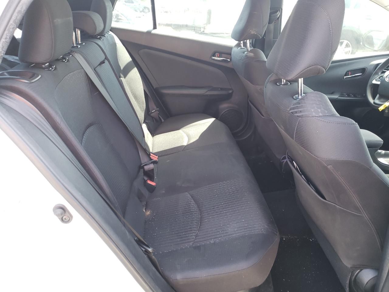 Photo 6 from auction – 2016 TOYOTA PRIUS with VIN JTDKBRFU9G3007295