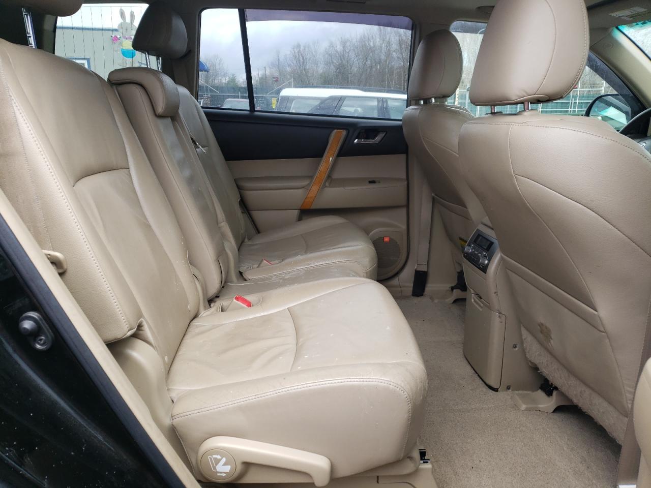Photo 6 from auction – 2010 TOYOTA HIGHLANDER with VIN JTEJW3EH0A2048246