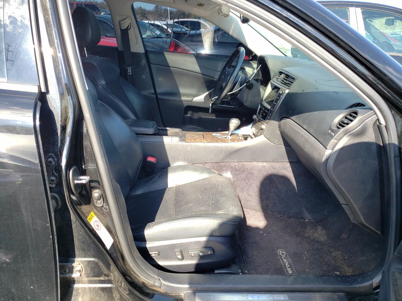 Photo 5 from auction – 2011 LEXUS IS 350 with VIN JTHCE5C22B5001776