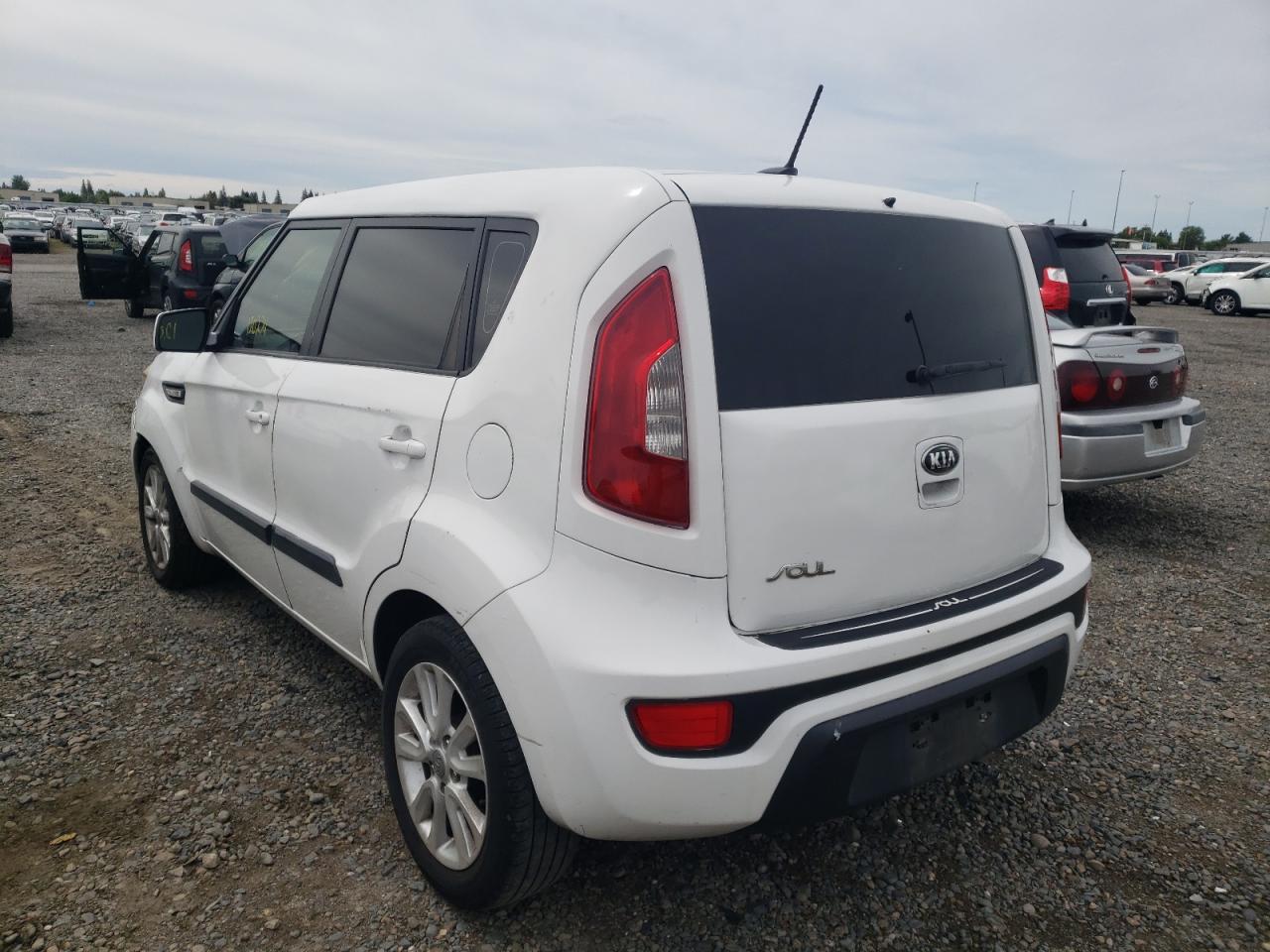 Photo 3 from auction – 2013 KIA SOUL with VIN KNDJT2A59D7760863