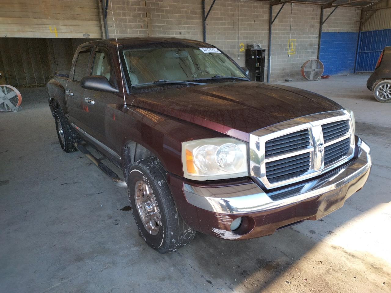 DODGE DAKOTA QUA 2005 with VIN 1D7HE58N45S102016 - Photo from auction