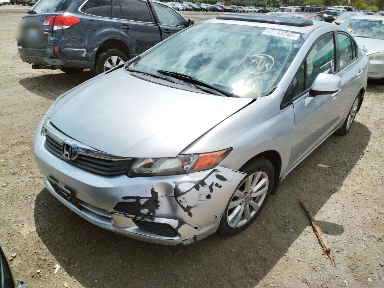 Photo 2 from auction – 2012 HONDA CIVIC EXL with VIN 2HGFB2F92CH538447