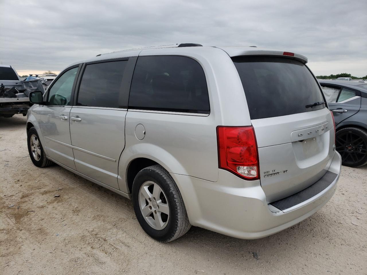 Photo 3 from auction – 2011 DODGE GRAND CARA with VIN 2D4RN5DG8BR720672