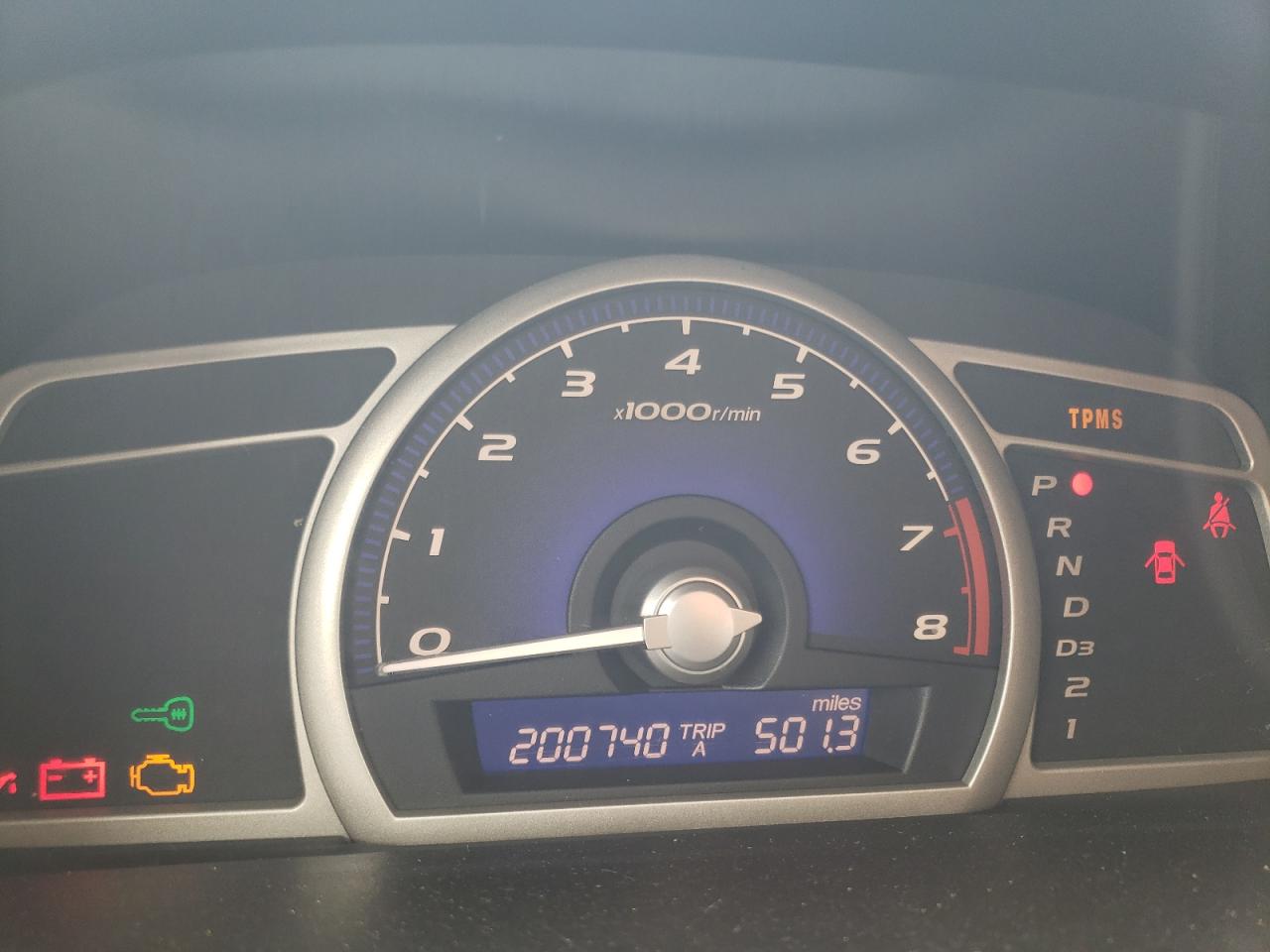 Photo 8 from auction – 2010 HONDA CIVIC LX with VIN 19XFA1F52AE010912