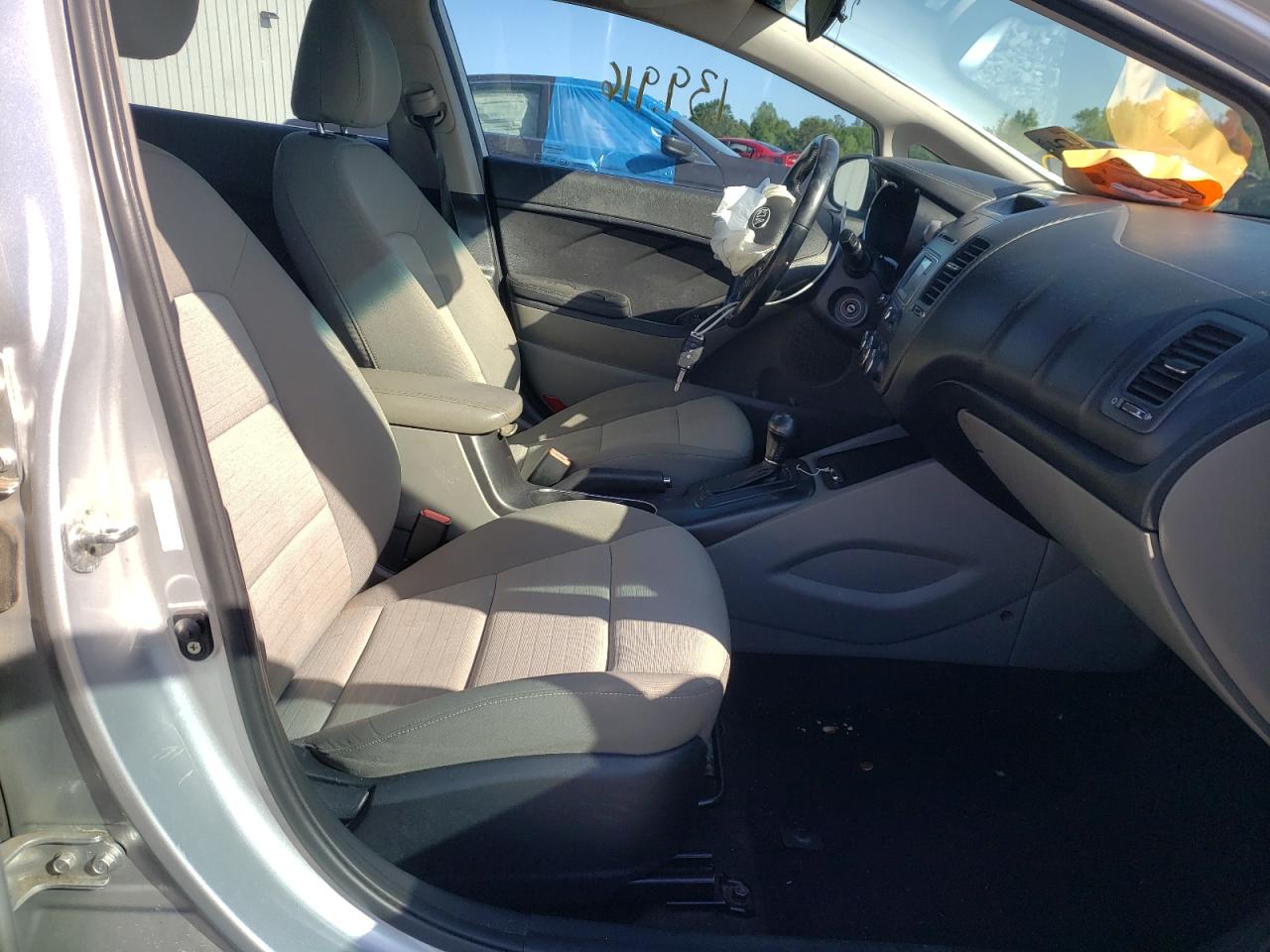 Photo 5 from auction – 2014 KIA FORTE EX with VIN KNAFX4A84E5159824