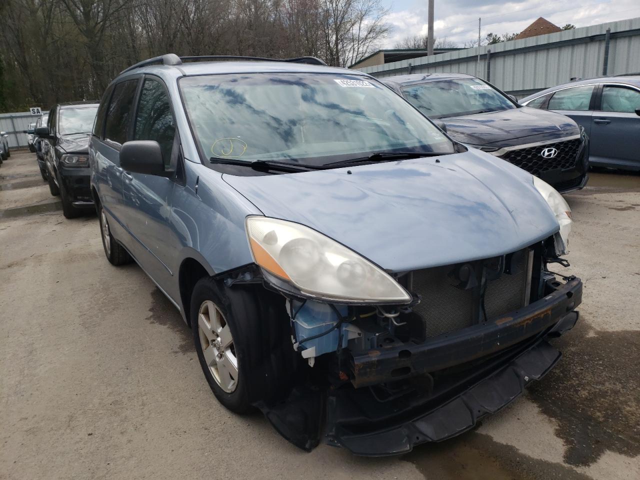 Photo 1 from auction – 2010 TOYOTA SIENNA CE with VIN 5TDKK4CC8AS330807