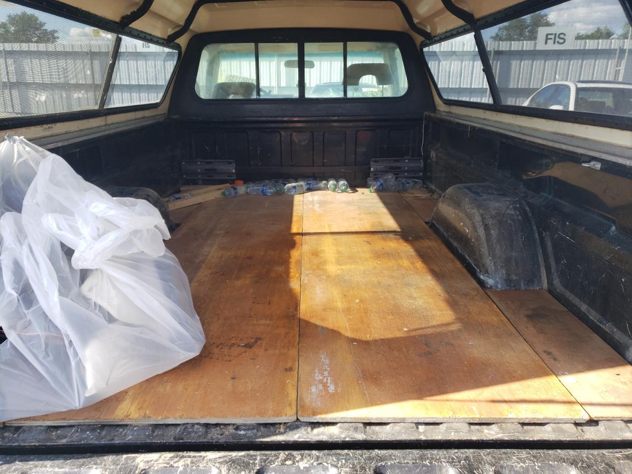 Photo 17 from auction – 1993 GMC SIERRA C15 with VIN 1GTEC14Z9PE551035