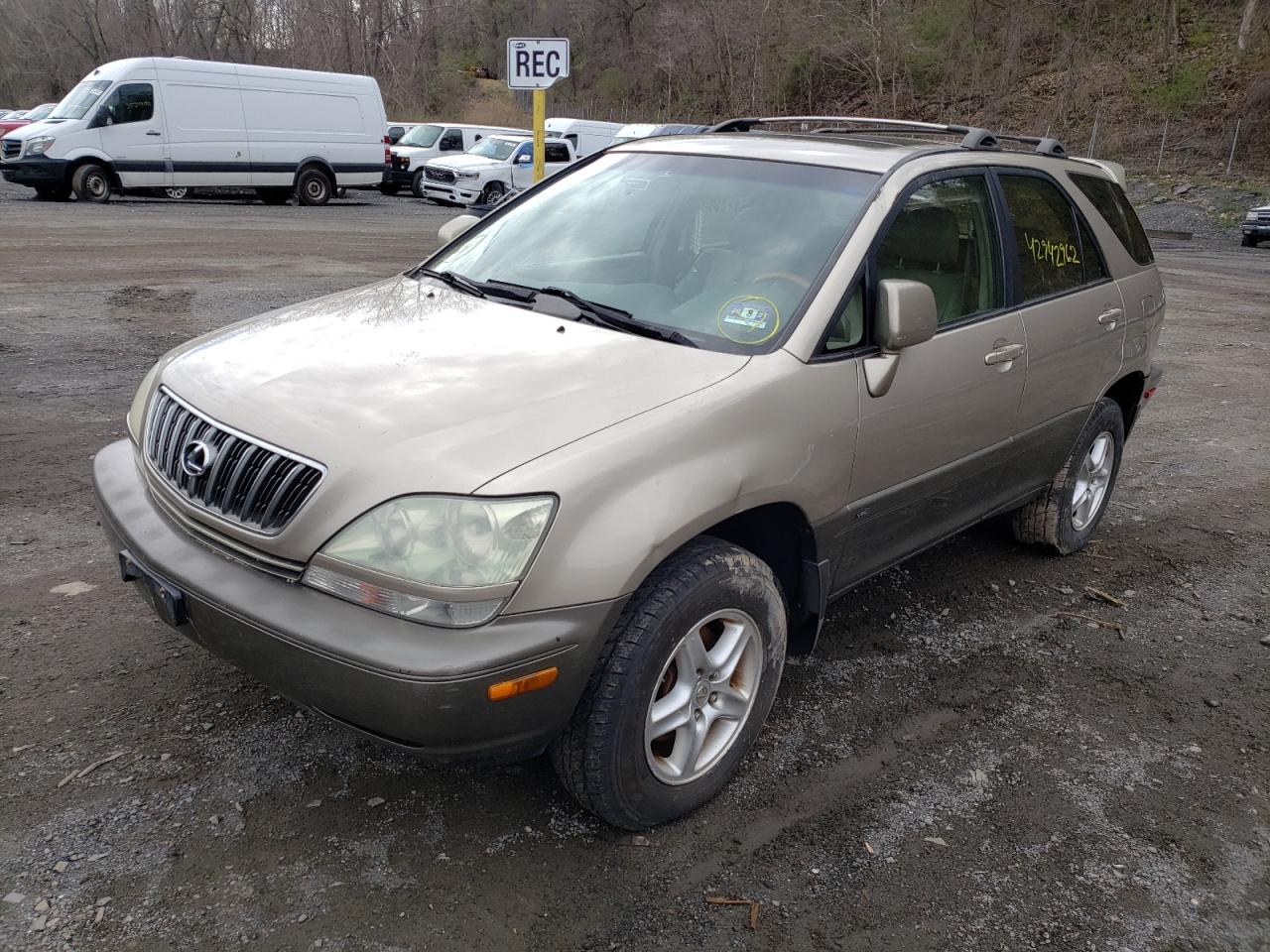 Photo 2 from auction – 2001 LEXUS RX 300 with VIN JTJHF10U210191364