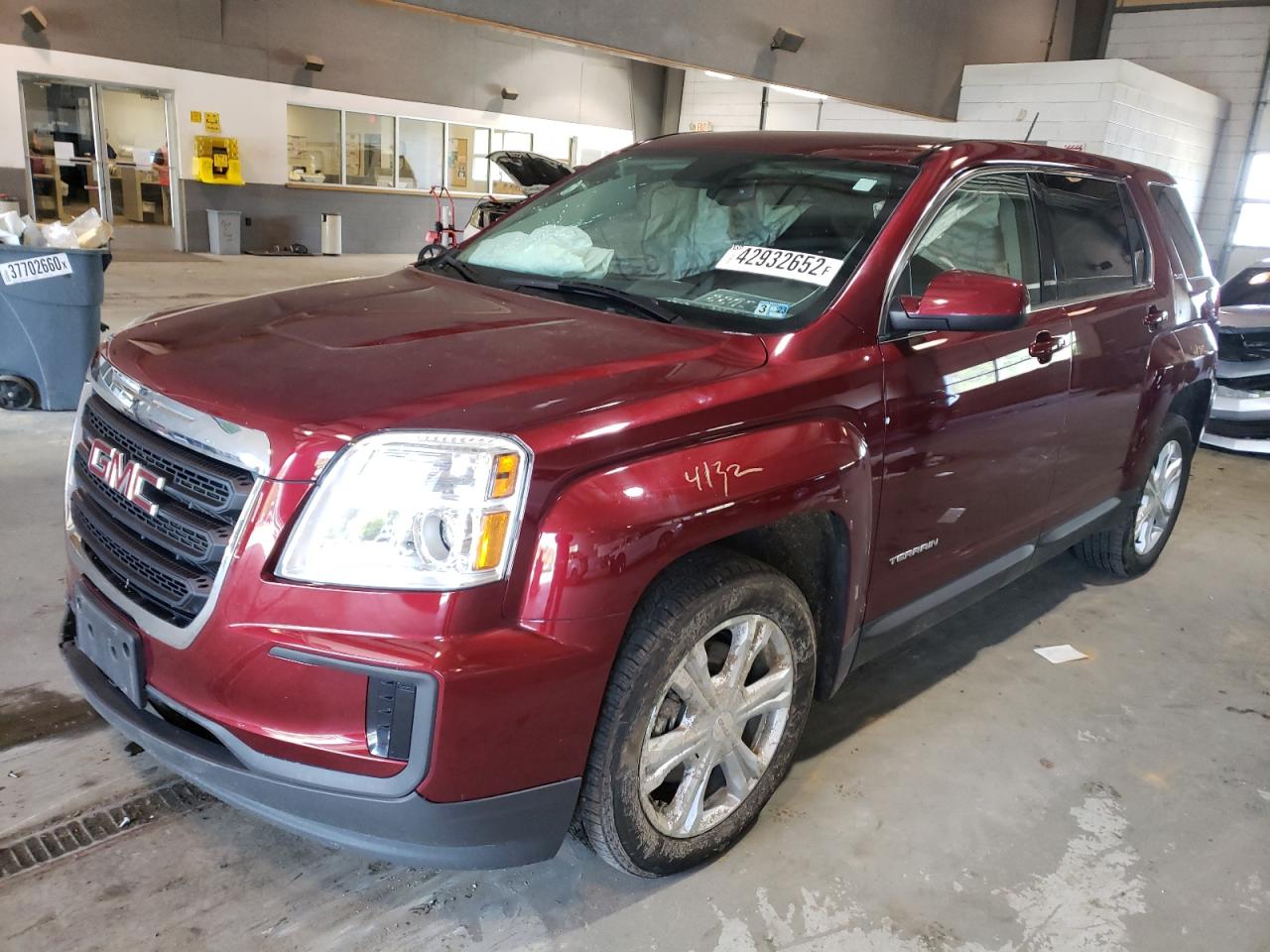 Photo 2 from auction – 2017 GMC TERRAIN SL with VIN 2GKALMEK1H6100385