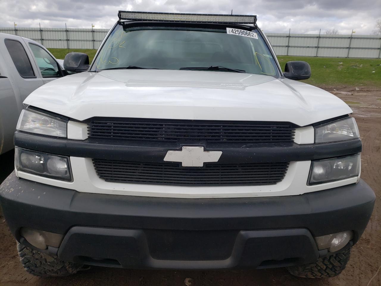 Photo 7 from auction – 2002 CHEVROLET AVALANCHE with VIN 3GNEK13T72G327576