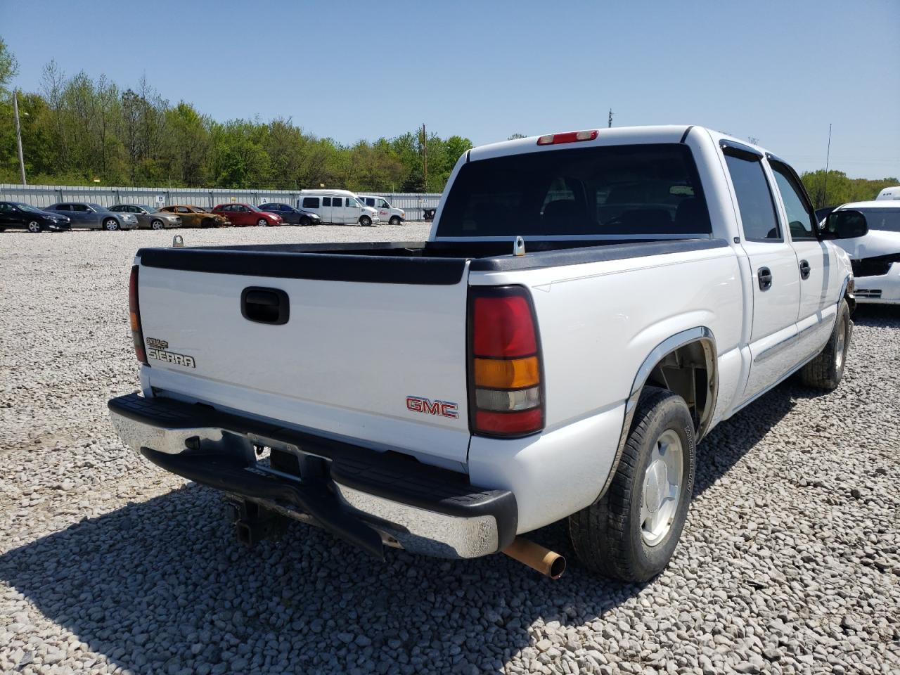 Photo 4 from auction – 2004 GMC NEW SIERRA with VIN 2GTEC13T841351922