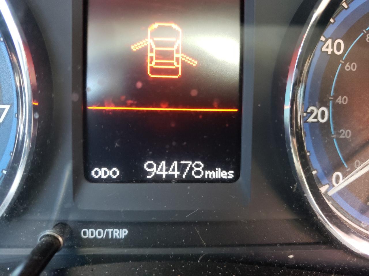 Photo 8 from auction – 2018 TOYOTA COROLLA L with VIN 2T1BURHE6JC014364