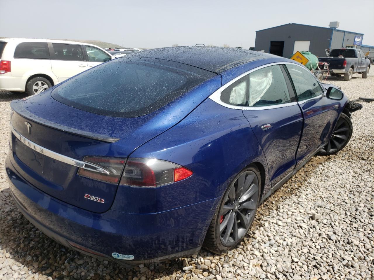 Photo 4 from auction – 2015 TESLA MODEL S with VIN 5YJSA1E40FF109592