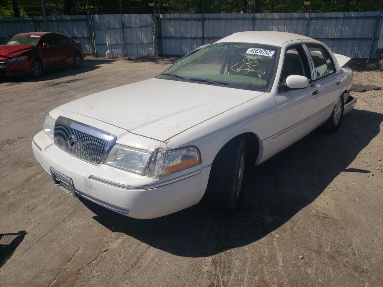 Photo 2 from auction – 2004 MERCURY GRAND MARQ with VIN 2MEFM75W24X657991