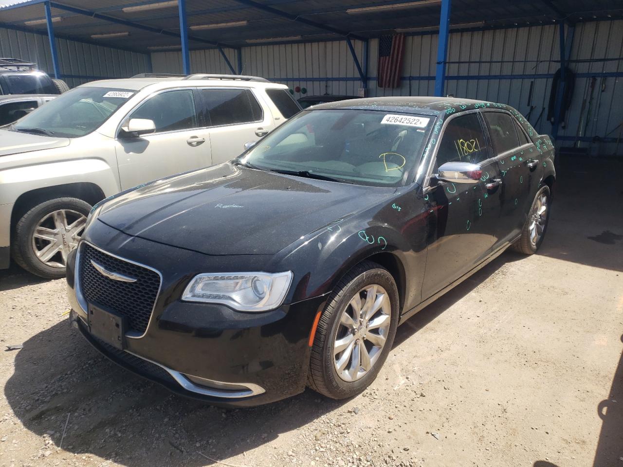 Photo 2 from auction – 2017 CHRYSLER 300C with VIN 2C3CCAKG7HH565653