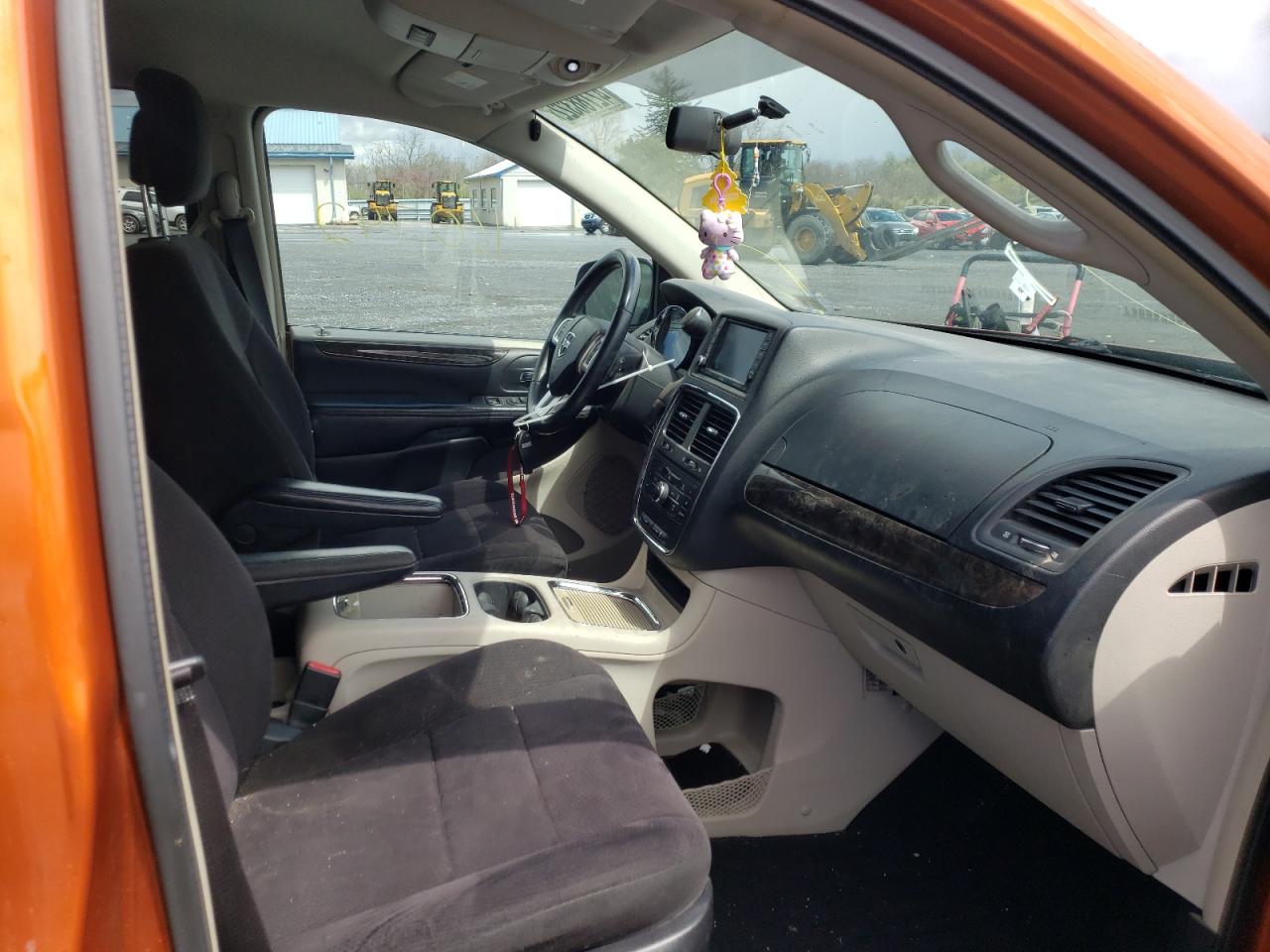 Photo 5 from auction – 2011 DODGE GRAND CARA with VIN 2D4RN5DG2BR697115