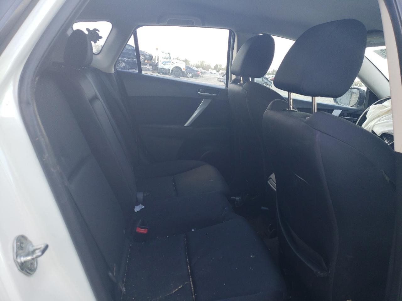 Photo 6 from auction – 2011 MAZDA 3 S with VIN JM1BL1K65B1442325