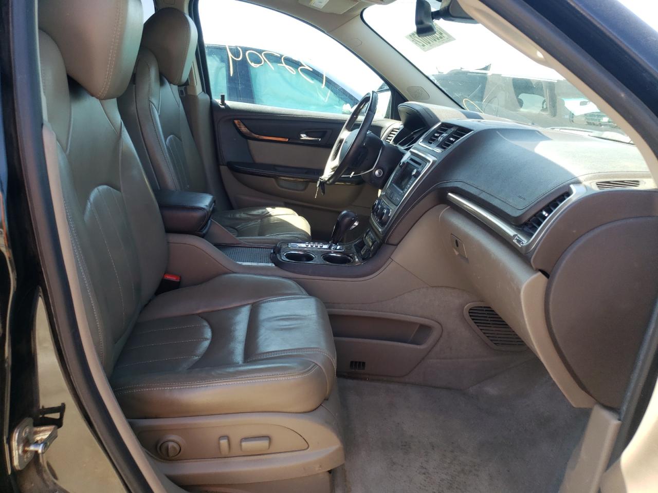 Photo 5 from auction – 2016 GMC ACADIA DEN with VIN 1GKKRTKD0GJ159626