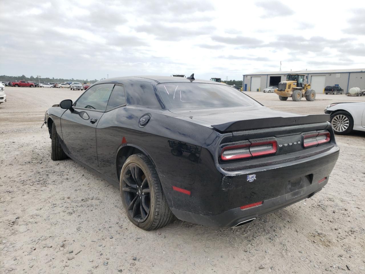 Photo 3 from auction – 2018 DODGE CHALLENGER with VIN 2C3CDZAG9JH183630
