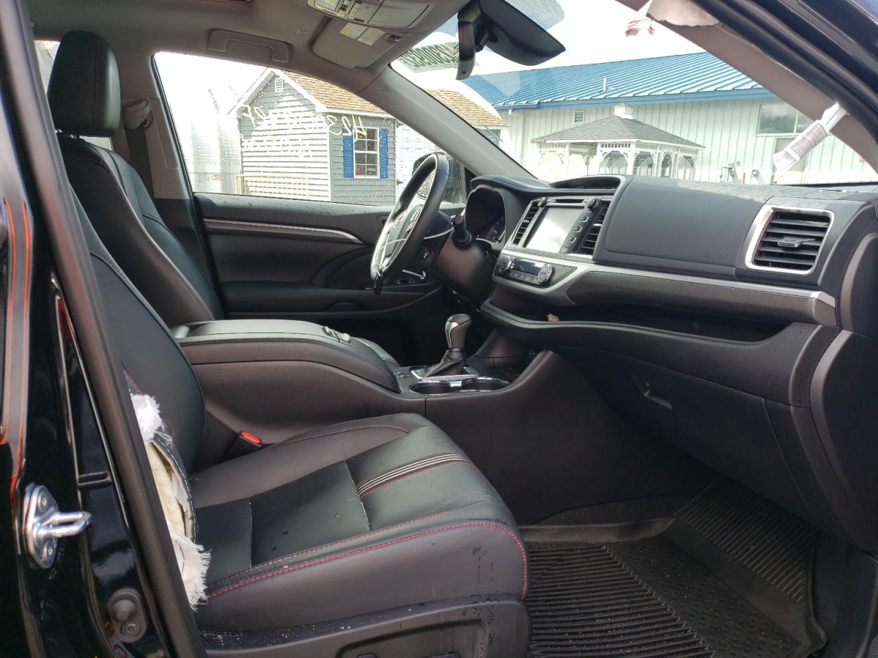 Photo 5 from auction – 2019 TOYOTA HIGHLANDER with VIN 5TDJZRFH3KS619090