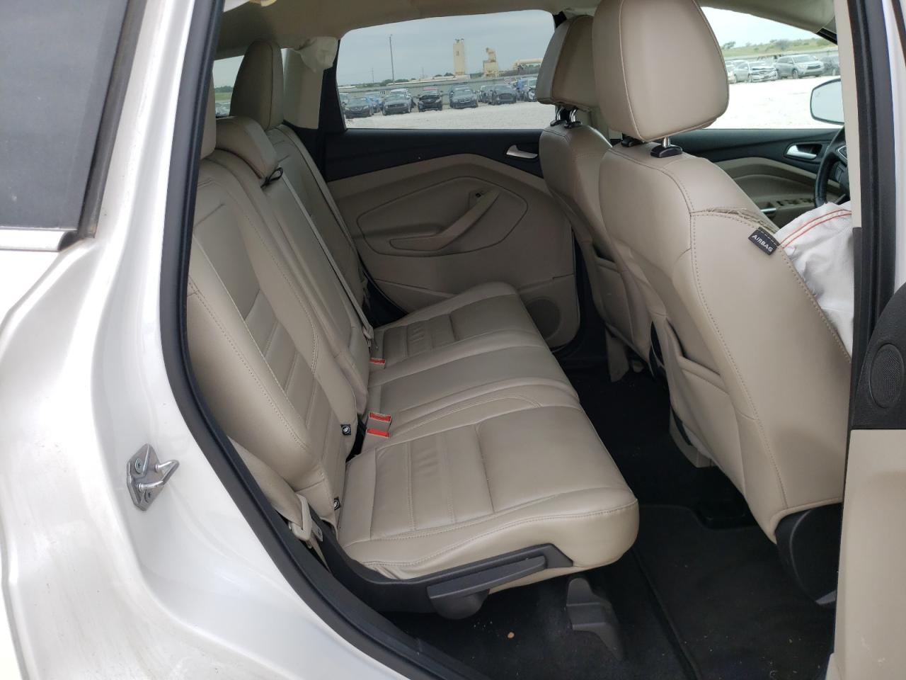 Photo 6 from auction – 2017 FORD ESCAPE SE with VIN 1FMCU9G95HUE25319