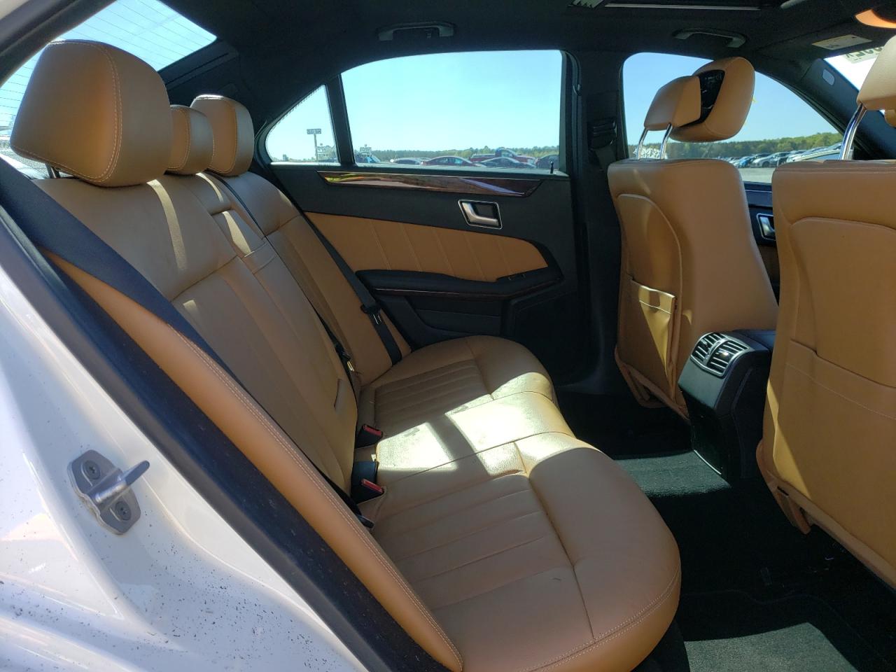 Photo 18 from auction – 2013 MERCEDES-BENZ E350 with VIN WDDHF5KB0DA710437