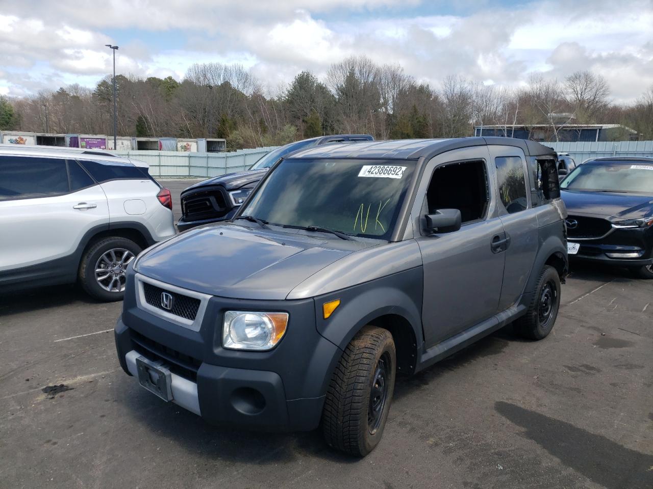 Photo 2 from auction – 2005 HONDA ELEMENT EX with VIN 5J6YH28685L029262