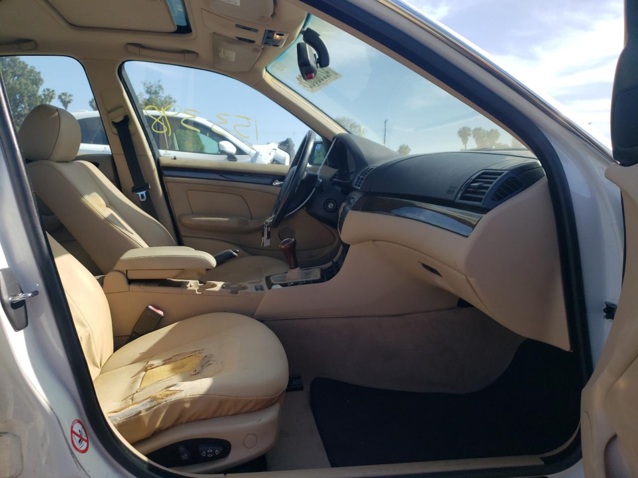 Photo 5 from auction – 2000 BMW 328 I with VIN WBAAM5348YEJ41916