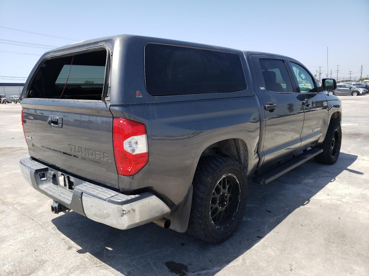 Photo 4 from auction – 2015 TOYOTA TUNDRA CRE with VIN 5TFDY5F16FX478317