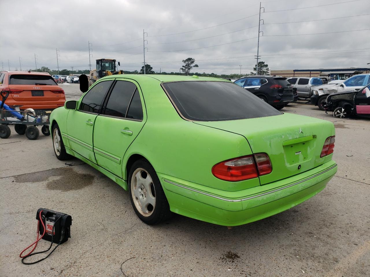 Photo 3 from auction – 2000 MERCEDES-BENZ E 430 with VIN WDBJF70J1YB066074