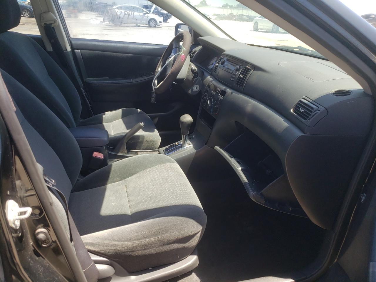 Photo 5 from auction – 2004 TOYOTA COROLLA with VIN 2T1BR32E64C216004