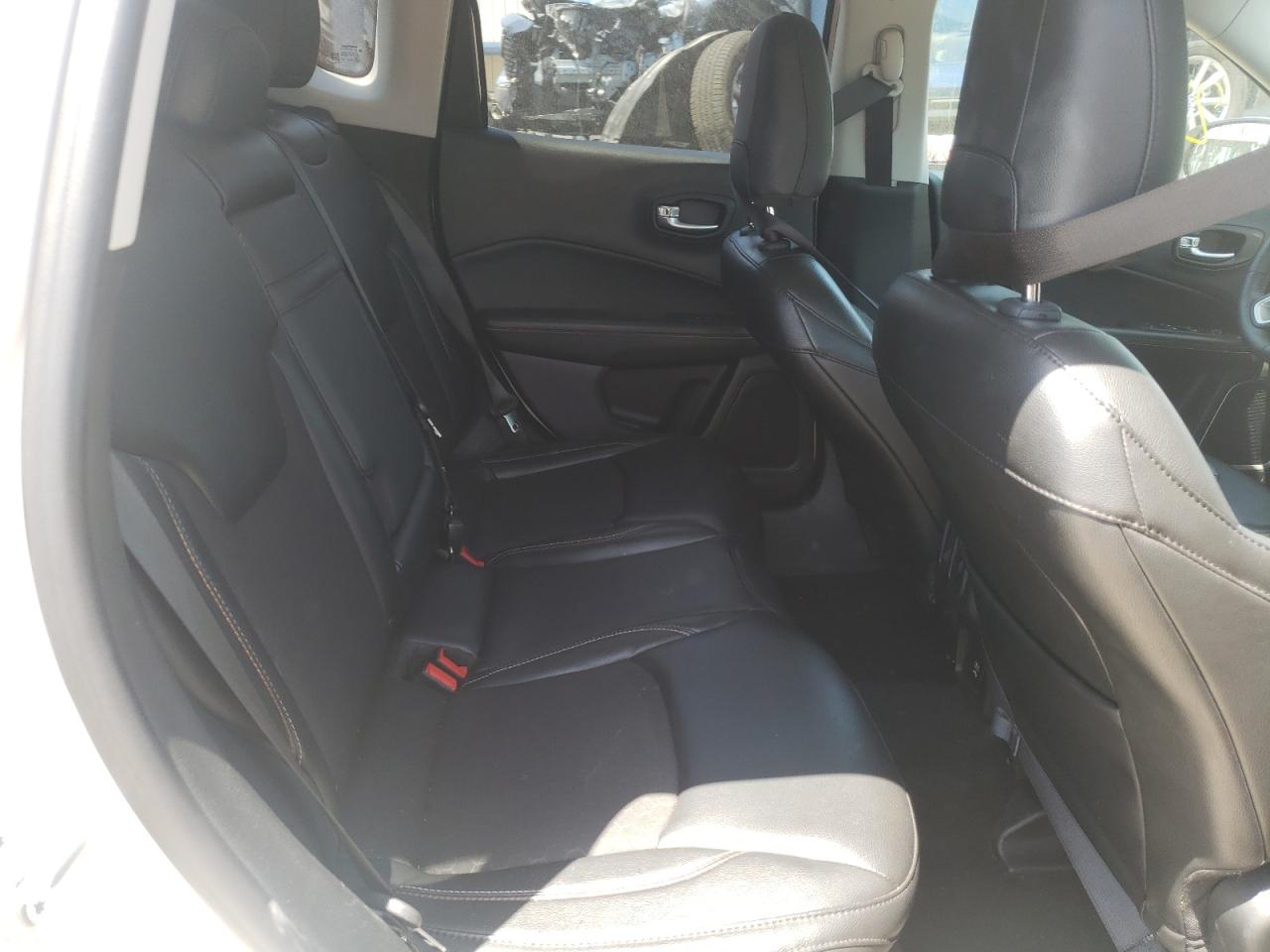 Photo 6 from auction – 2018 JEEP COMPASS LA with VIN 3C4NJDBB5JT423508