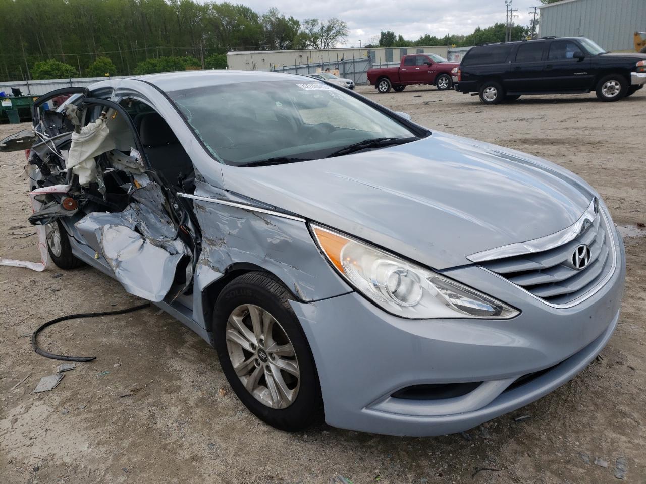 HYUNDAI SONATA GLS 2012 with VIN 5NPEB4AC5CH431604 - Photo from auction