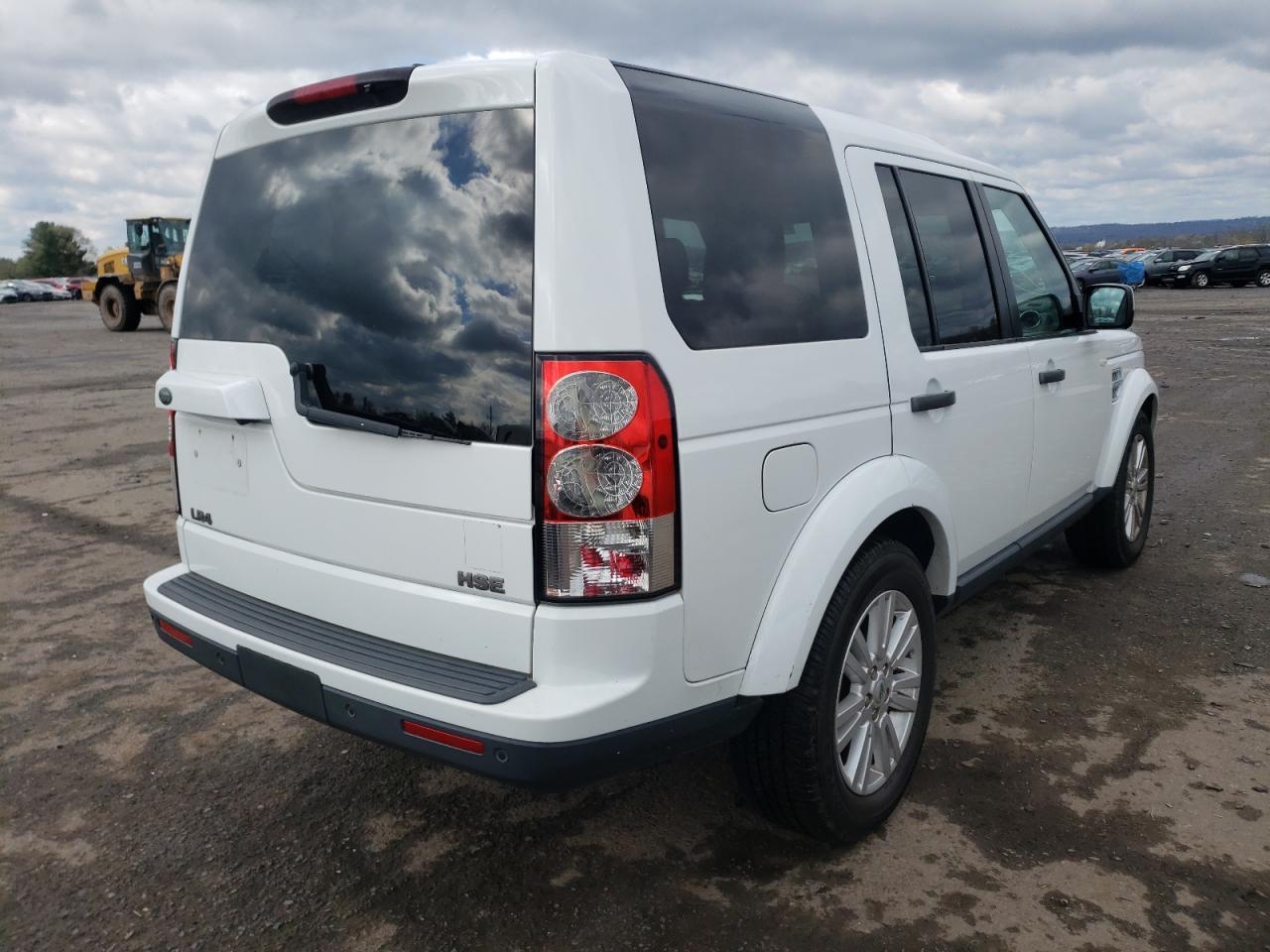 Photo 4 from auction – 2011 LAND ROVER LR4 HSE with VIN SALAG2D44BA588547