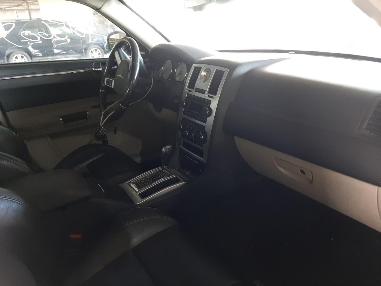 Photo 5 from auction – 2007 CHRYSLER 300C with VIN 2C3KA63H57H860738