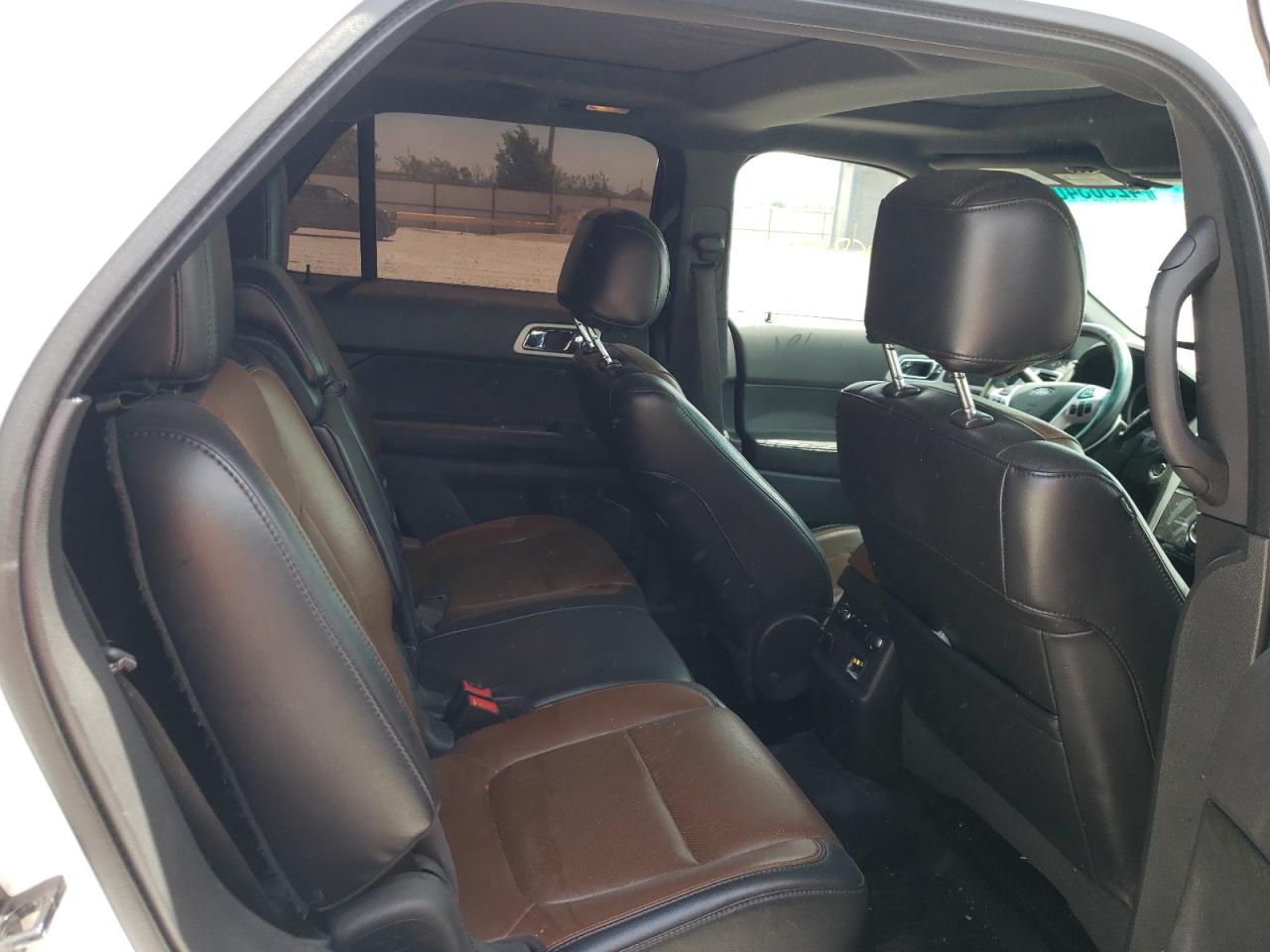 Photo 6 from auction – 2012 FORD EXPLORER L with VIN 1FMHK7F94CGA83371